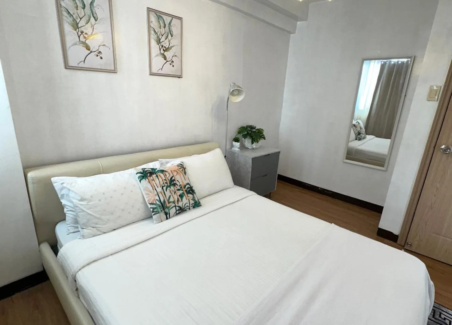 Aparthotel Lancris Residences 2 Bedroom Entire Apartment Near Airport With Pool Manila