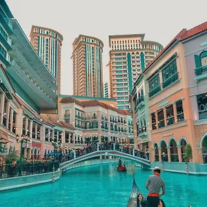 Morgan Bgc Across5 Venice Canal Mall Free Pool Gym Manila