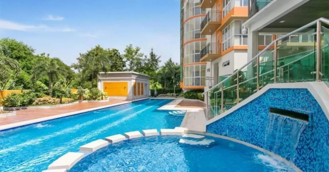 Lancris Residences 2 Bedroom Entire Apartment Near Airport With Pool Paranaque City