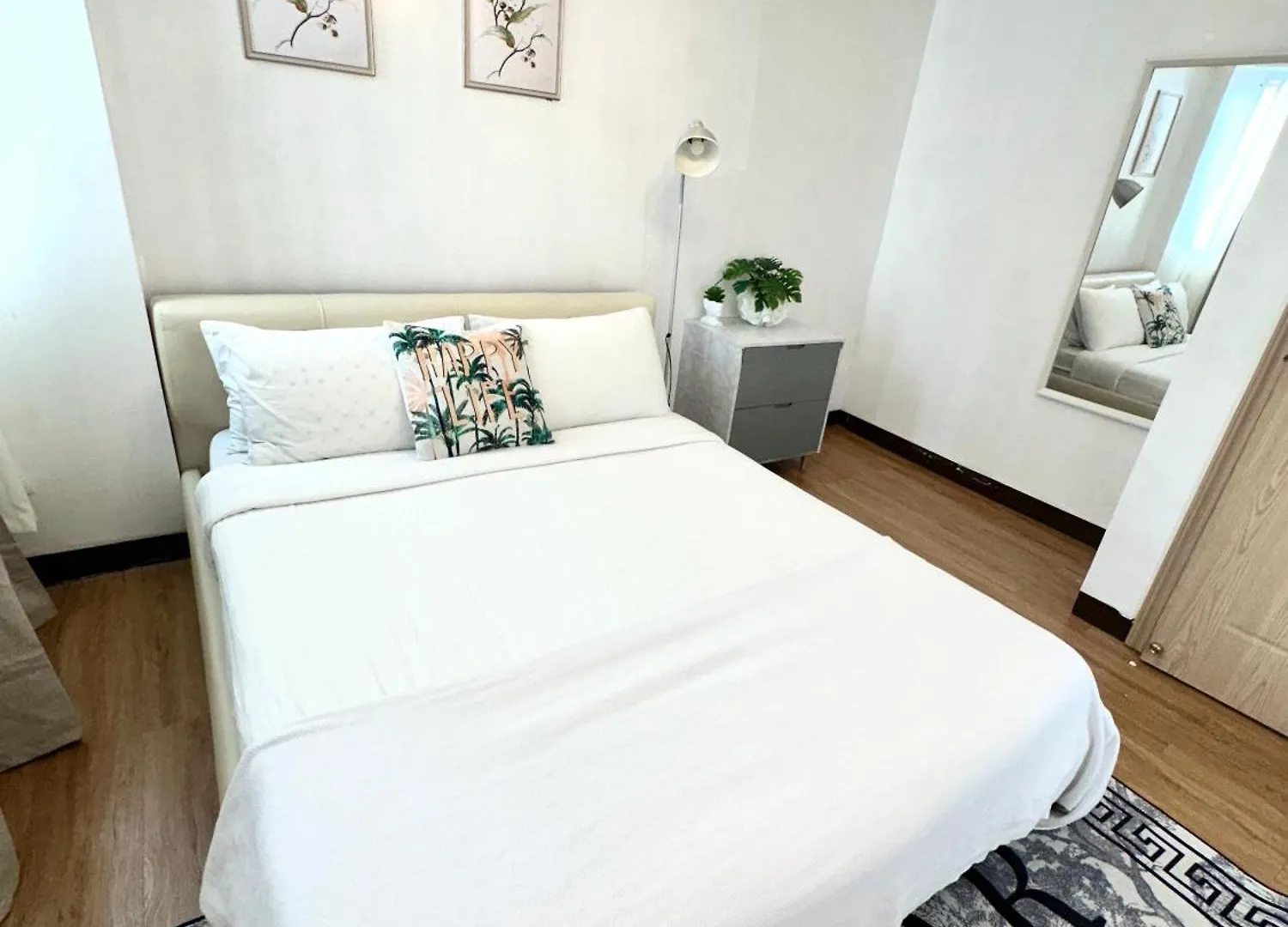 Aparthotel Lancris Residences 2 Bedroom Entire Apartment Near Airport With Pool Paranaque City Philippines